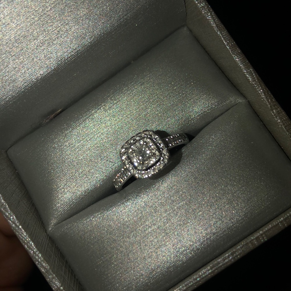 Beautiful Ring. - Picture 4 of 11